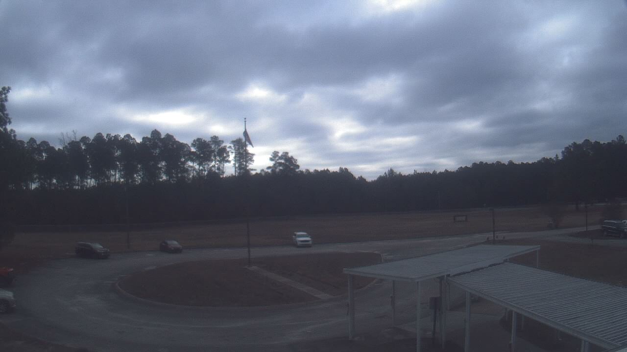 Thumbnail for current weather camera view from Bladen Lakes Primary School in Elizabethtown, North Carolina