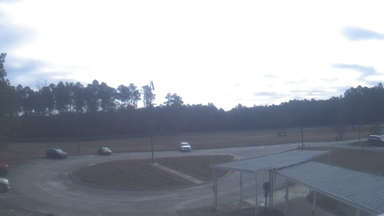 Thumbnail for current weather camera view from Bladen Lakes Primary School in Elizabethtown, North Carolina