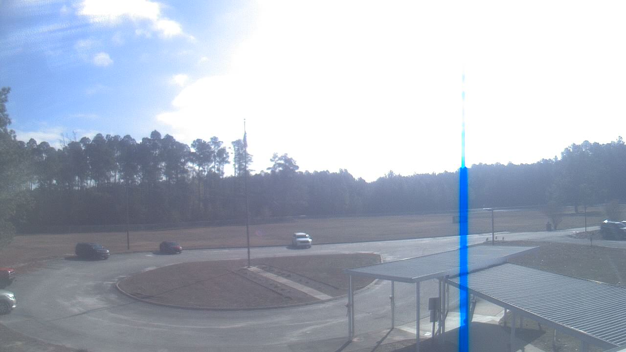 Thumbnail for current weather camera view from Bladen Lakes Primary School in Elizabethtown, North Carolina