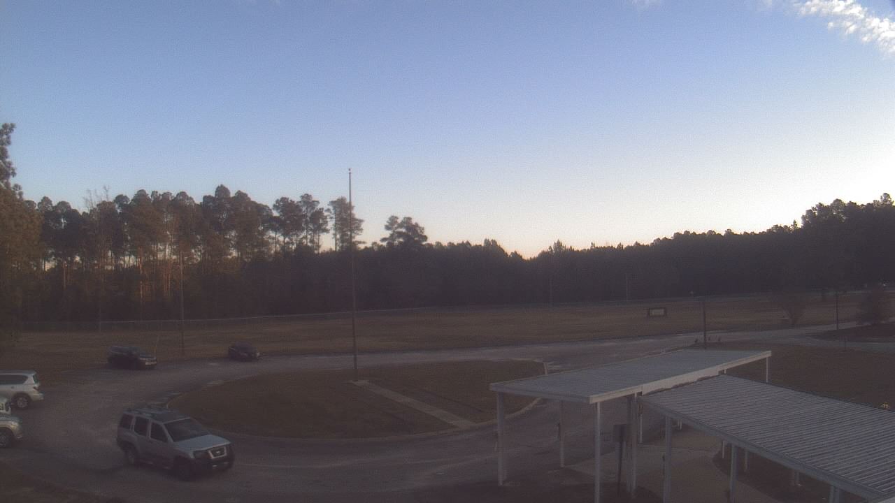 Thumbnail for current weather camera view from Bladen Lakes Primary School in Elizabethtown, North Carolina