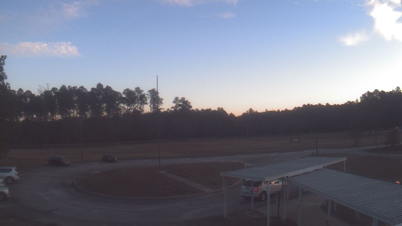 Thumbnail for current weather camera view from Bladen Lakes Primary School in Elizabethtown, North Carolina