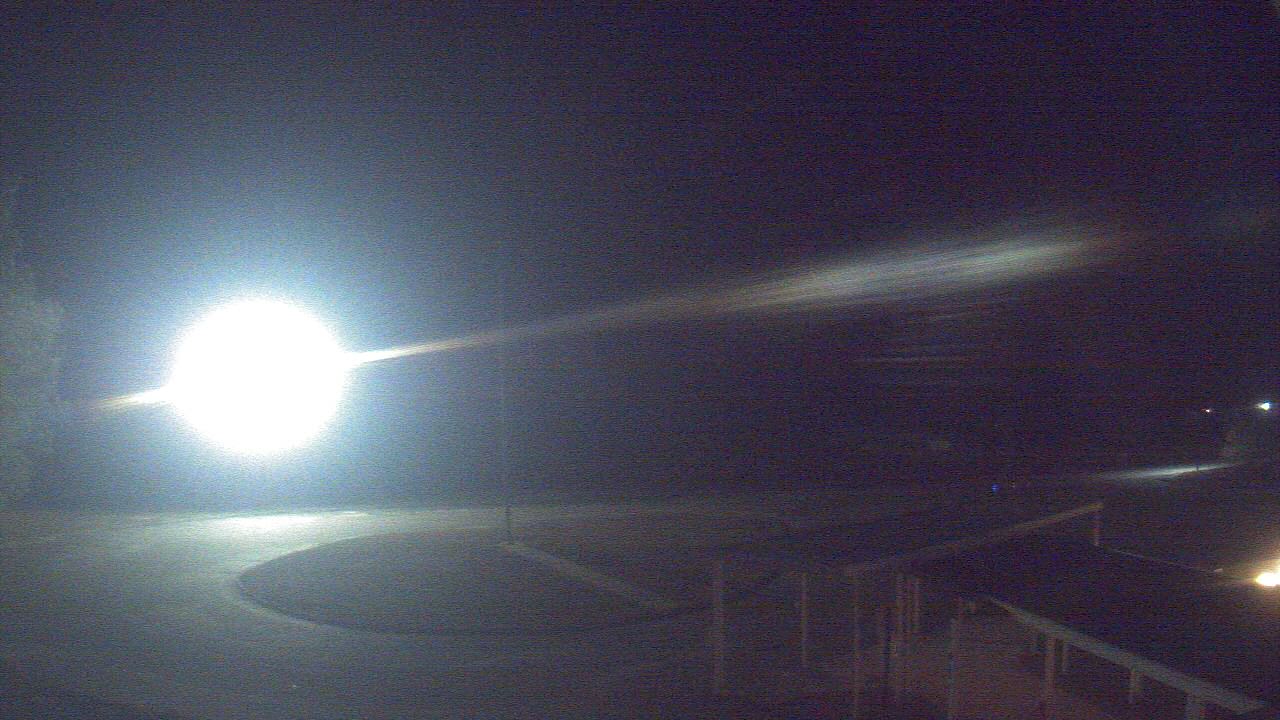 Thumbnail for current weather camera view from Bladen Lakes Primary School in Elizabethtown, North Carolina