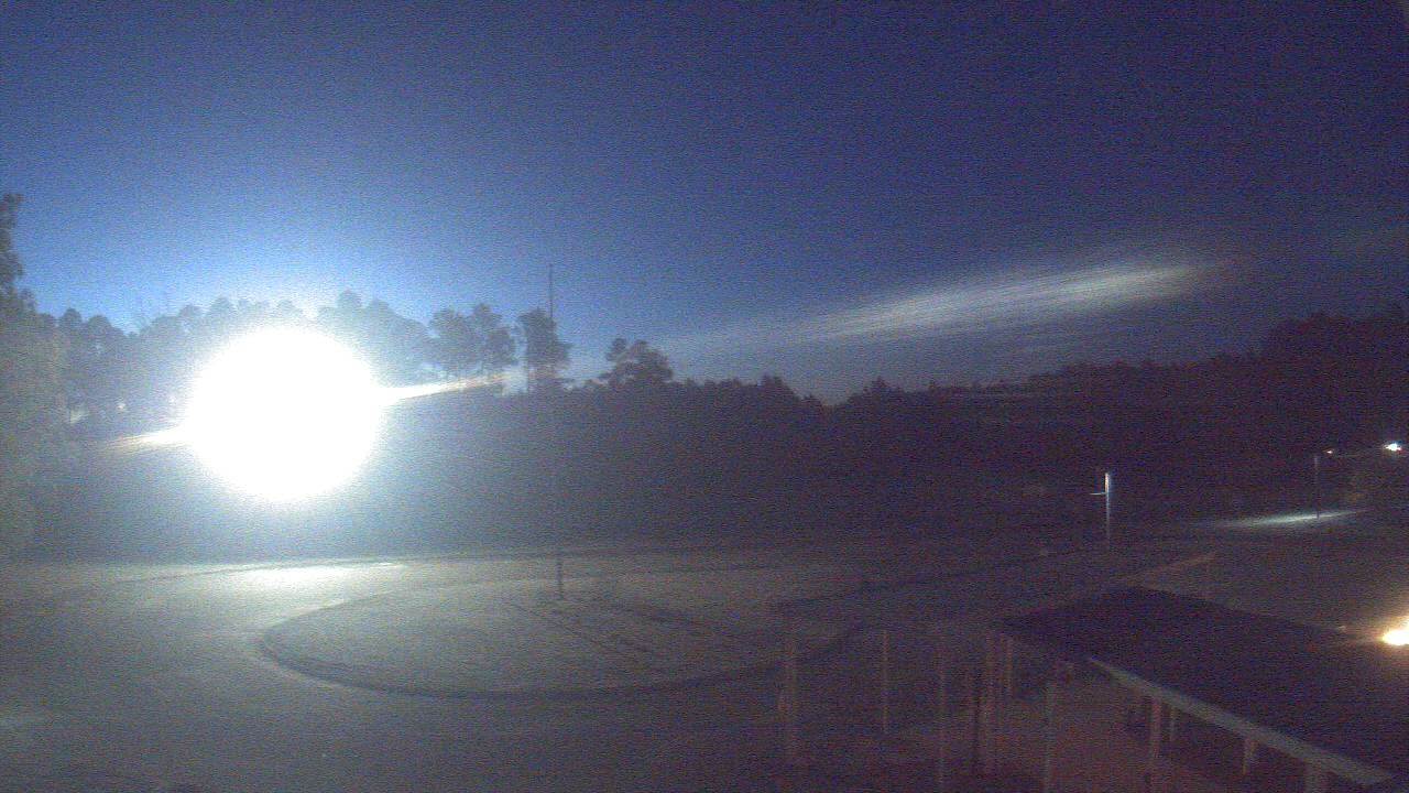 Thumbnail for current weather camera view from Bladen Lakes Primary School in Elizabethtown, North Carolina