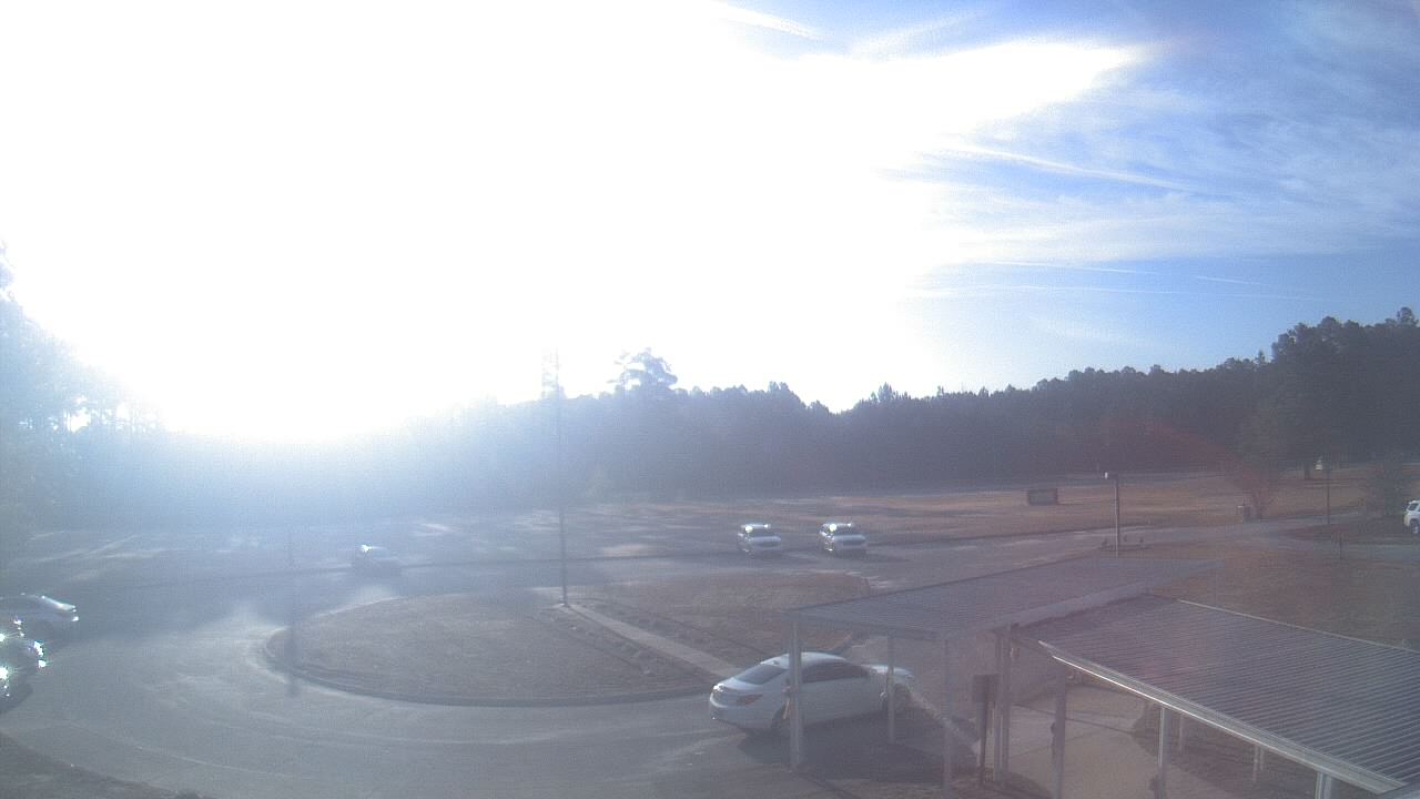 Thumbnail for current weather camera view from Bladen Lakes Primary School in Elizabethtown, North Carolina