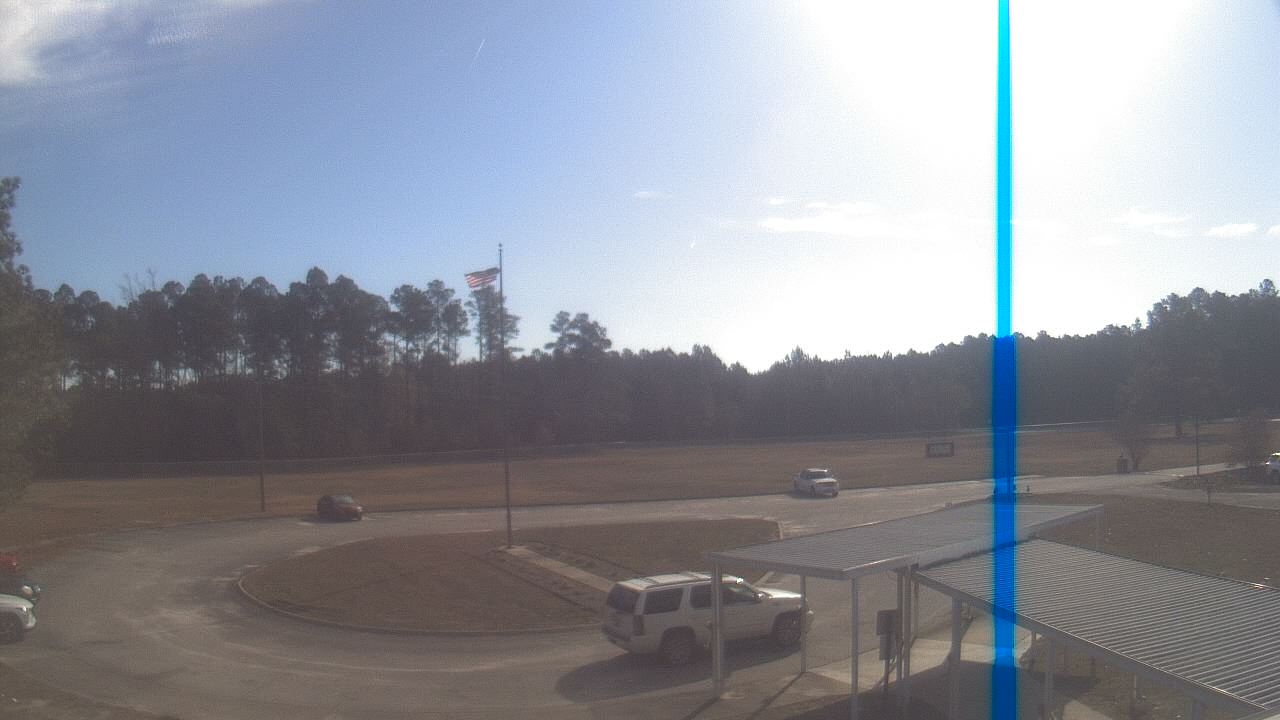 Thumbnail for current weather camera view from Bladen Lakes Primary School in Elizabethtown, North Carolina