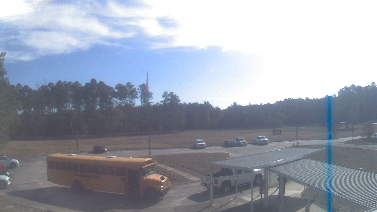 Thumbnail for current weather camera view from Bladen Lakes Primary School in Elizabethtown, North Carolina