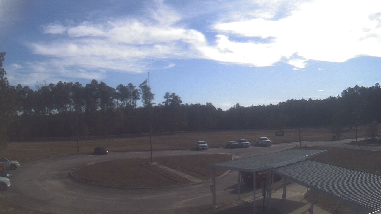 Thumbnail for current weather camera view from Bladen Lakes Primary School in Elizabethtown, North Carolina