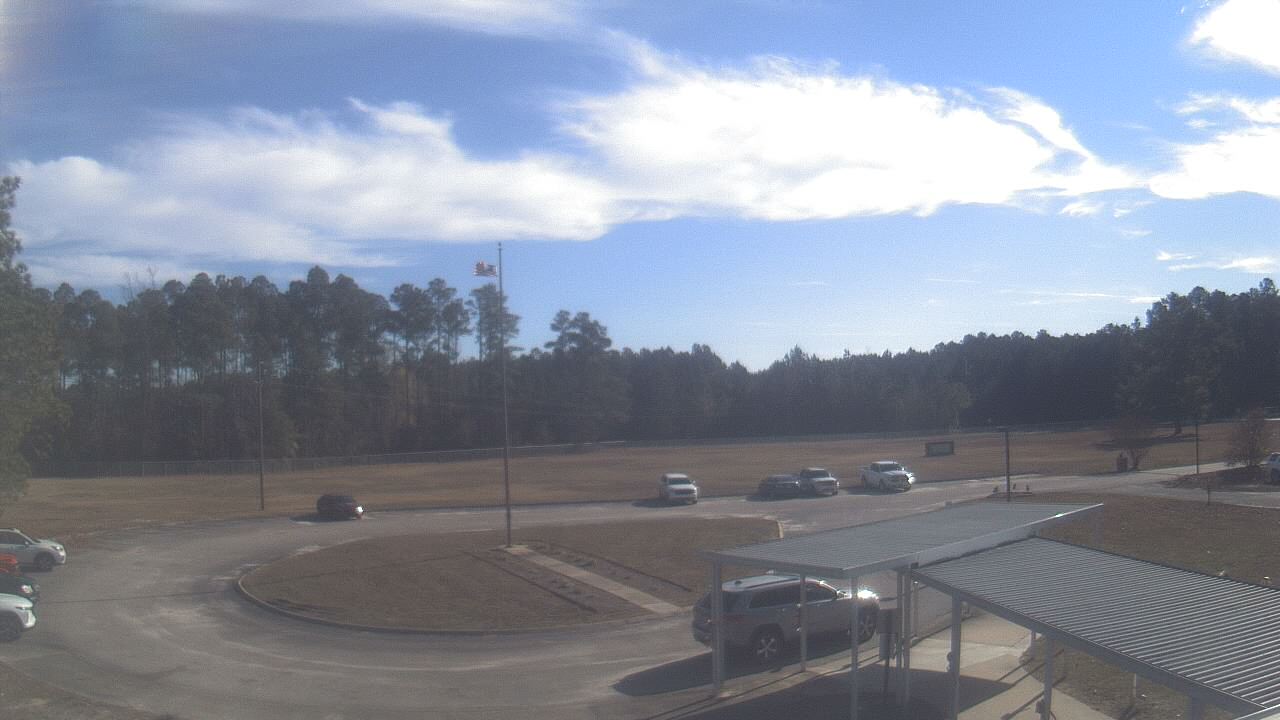 Thumbnail for current weather camera view from Bladen Lakes Primary School in Elizabethtown, North Carolina