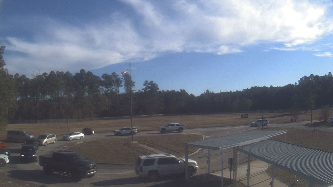 Thumbnail for current weather camera view from Bladen Lakes Primary School in Elizabethtown, North Carolina