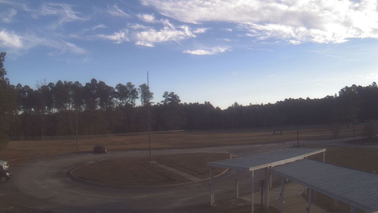 Thumbnail for current weather camera view from Bladen Lakes Primary School in Elizabethtown, North Carolina