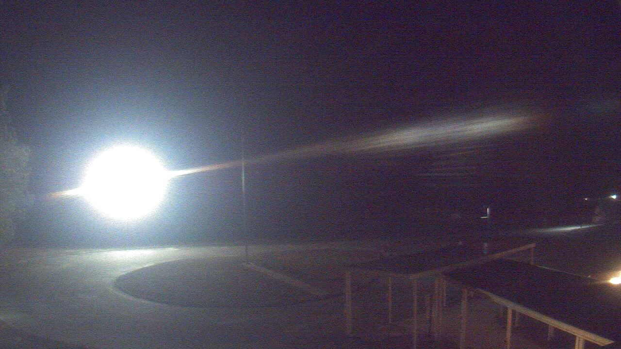 Thumbnail for current weather camera view from Bladen Lakes Primary School in Elizabethtown, North Carolina