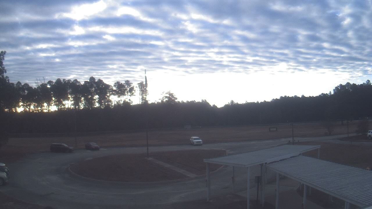 Thumbnail for current weather camera view from Bladen Lakes Primary School in Elizabethtown, North Carolina