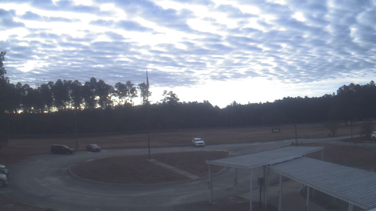 Thumbnail for current weather camera view from Bladen Lakes Primary School in Elizabethtown, North Carolina