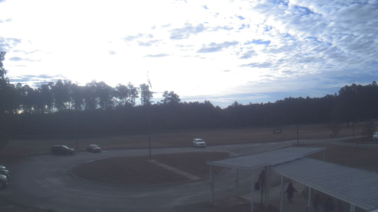 Thumbnail for current weather camera view from Bladen Lakes Primary School in Elizabethtown, North Carolina