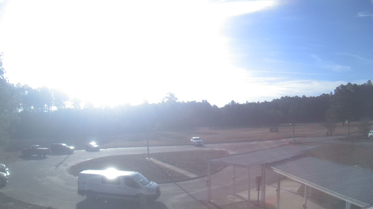 Thumbnail for current weather camera view from Bladen Lakes Primary School in Elizabethtown, North Carolina