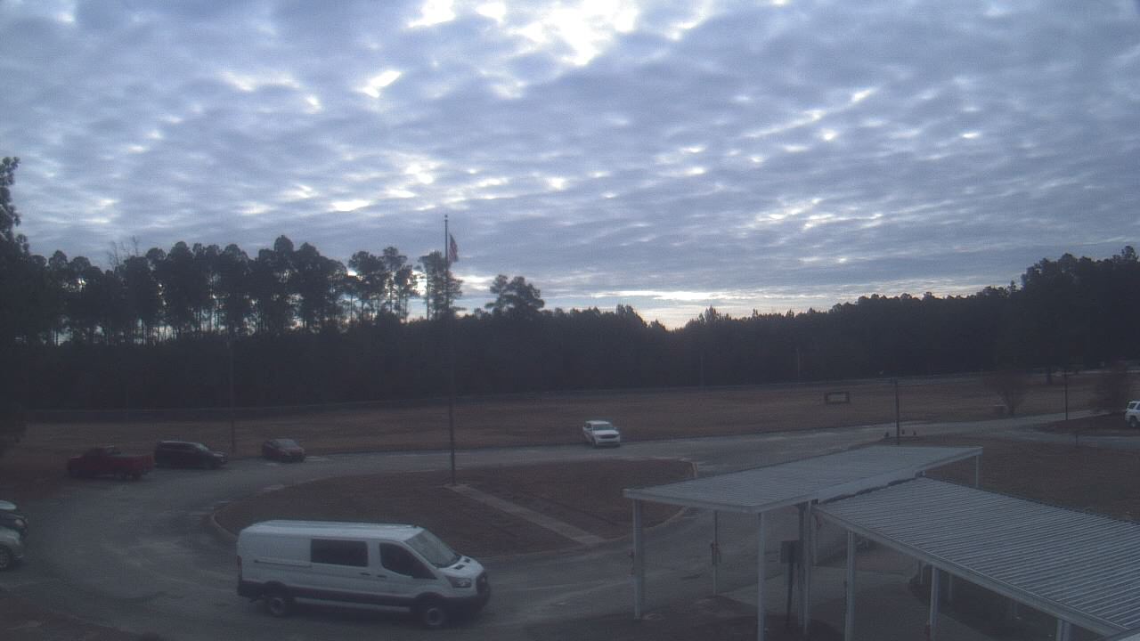Thumbnail for current weather camera view from Bladen Lakes Primary School in Elizabethtown, North Carolina