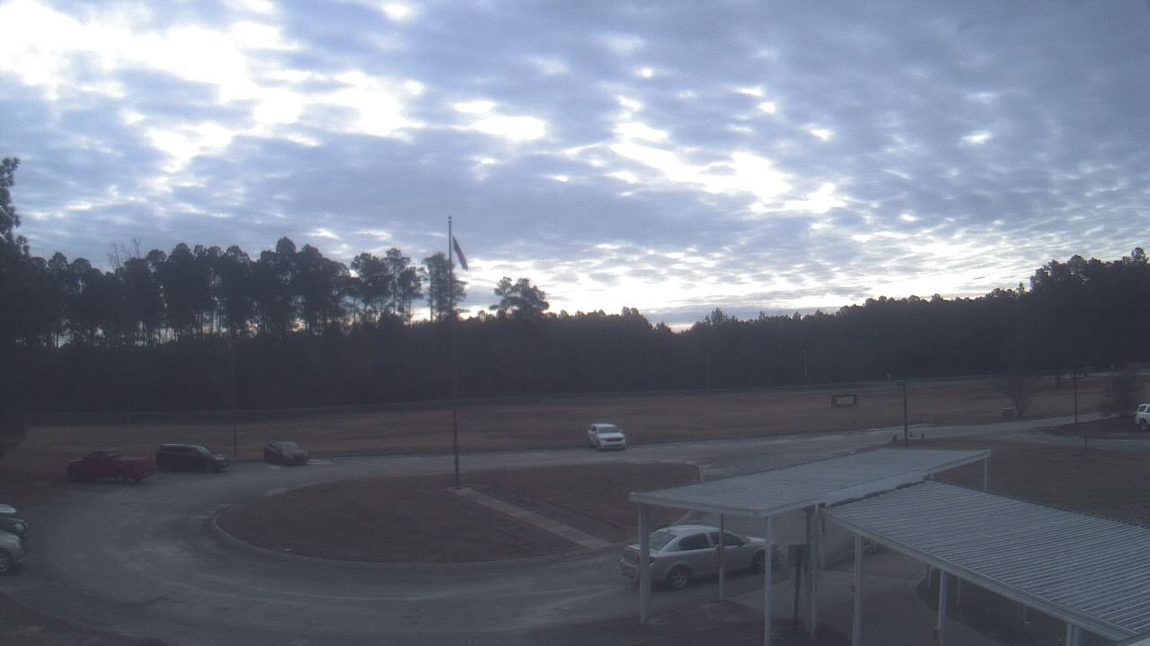 Thumbnail for current weather camera view from Bladen Lakes Primary School in Elizabethtown, North Carolina