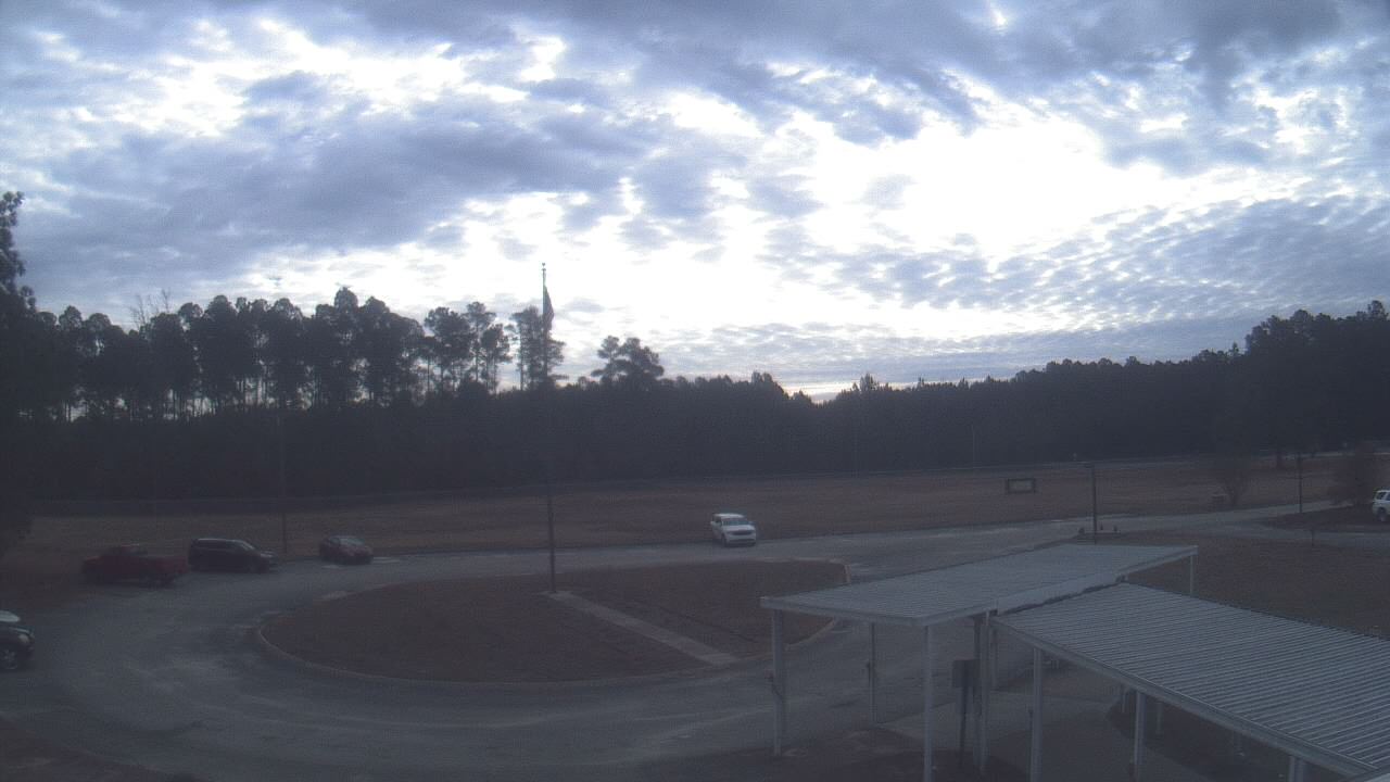 Thumbnail for current weather camera view from Bladen Lakes Primary School in Elizabethtown, North Carolina