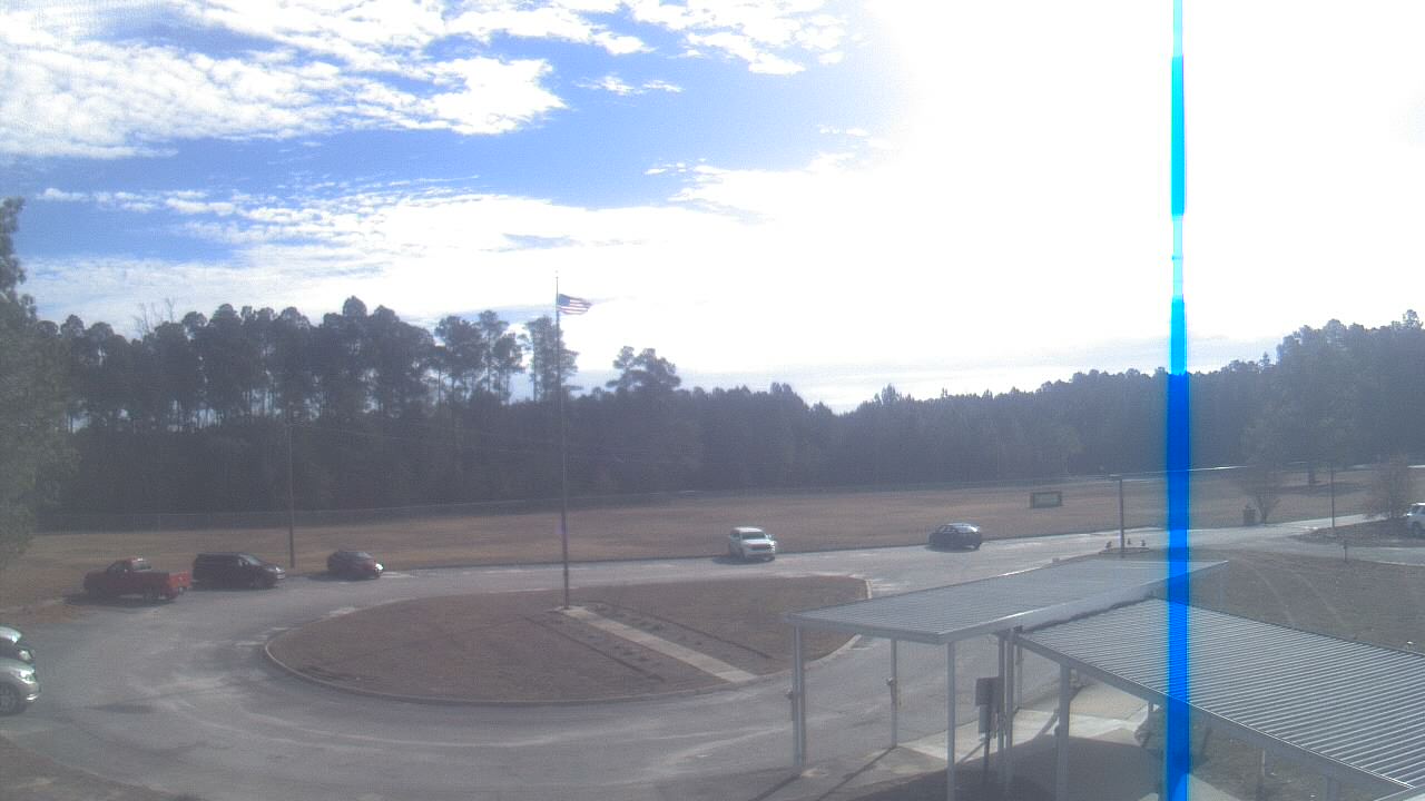 Thumbnail for current weather camera view from Bladen Lakes Primary School in Elizabethtown, North Carolina