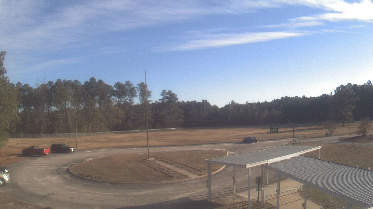 Thumbnail for current weather camera view from Bladen Lakes Primary School in Elizabethtown, North Carolina