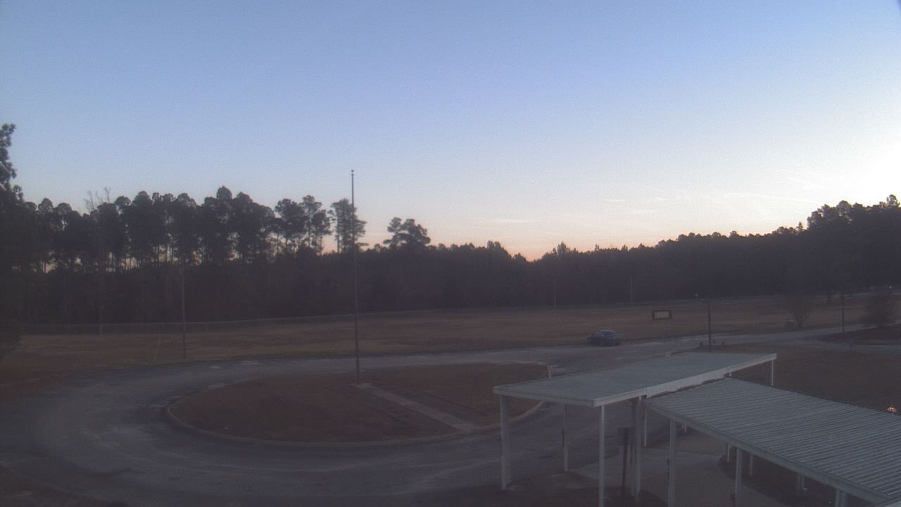 Thumbnail for current weather camera view from Bladen Lakes Primary School in Elizabethtown, North Carolina