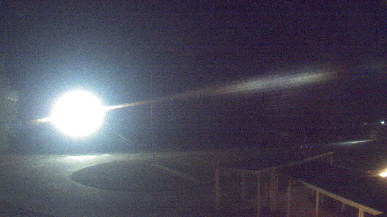 Thumbnail for current weather camera view from Bladen Lakes Primary School in Elizabethtown, North Carolina