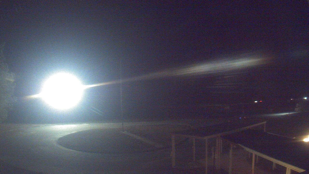 Thumbnail for current weather camera view from Bladen Lakes Primary School in Elizabethtown, North Carolina