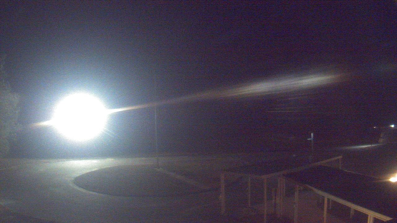 Thumbnail for current weather camera view from Bladen Lakes Primary School in Elizabethtown, North Carolina