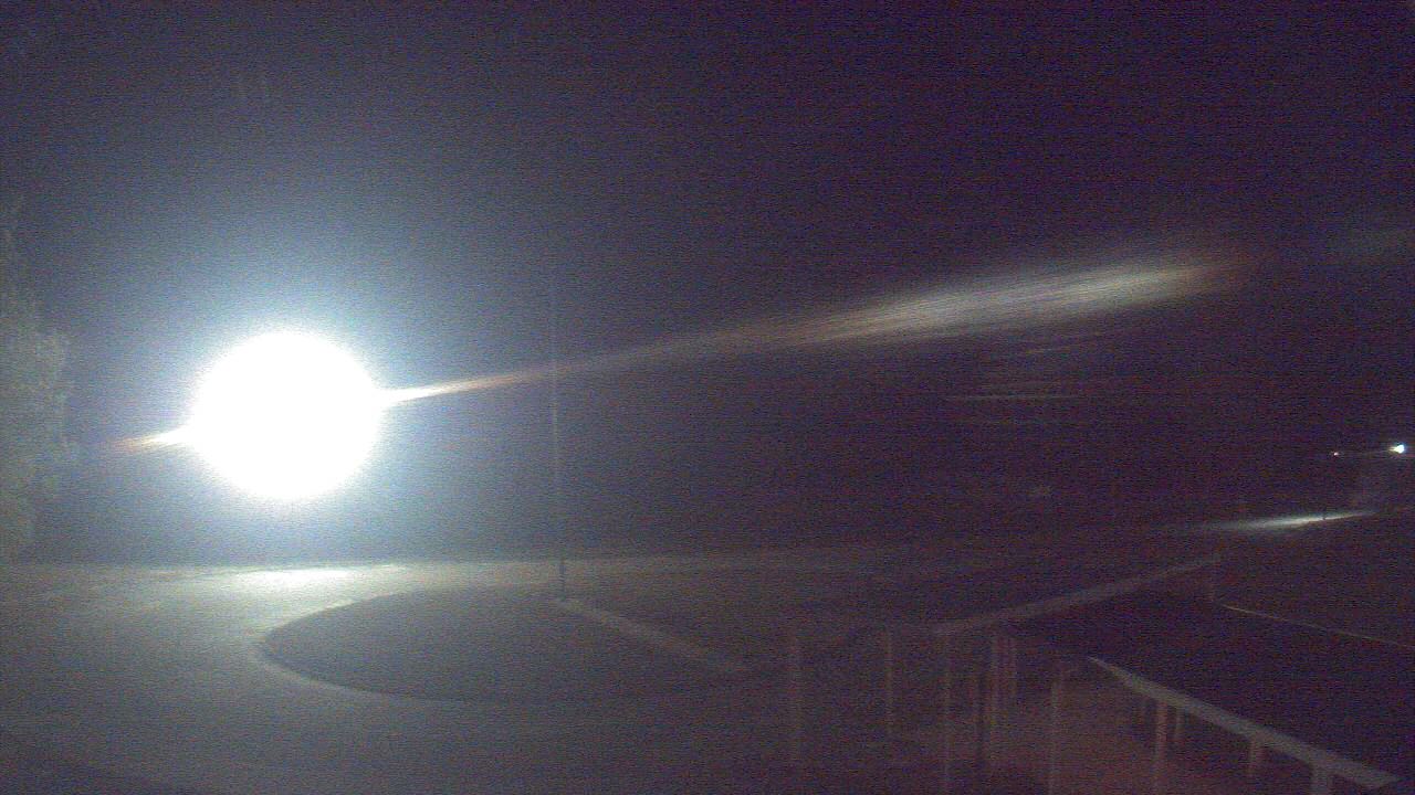 Thumbnail for current weather camera view from Bladen Lakes Primary School in Elizabethtown, North Carolina