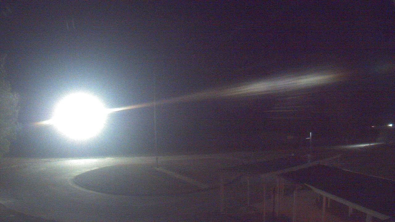 Thumbnail for current weather camera view from Bladen Lakes Primary School in Elizabethtown, North Carolina