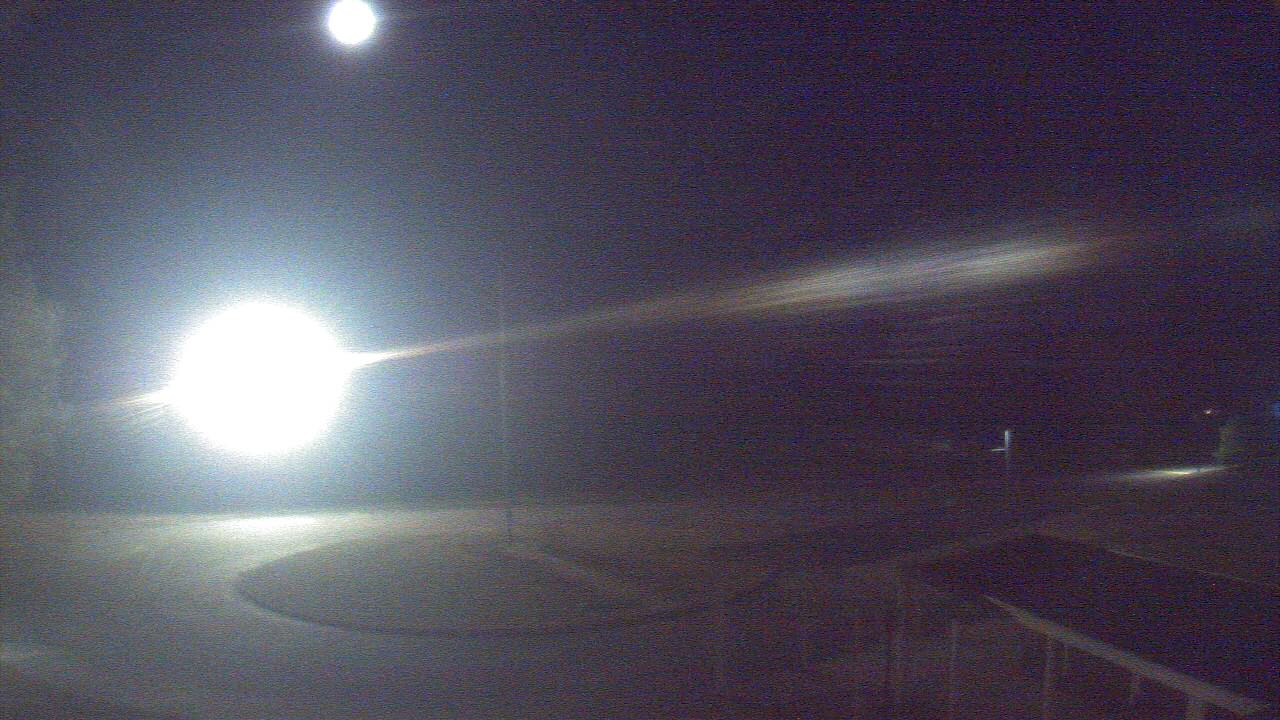 Thumbnail for current weather camera view from Bladen Lakes Primary School in Elizabethtown, North Carolina