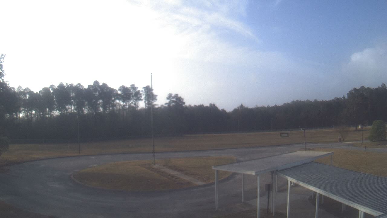 Thumbnail for current weather camera view from Bladen Lakes Primary School in Elizabethtown, North Carolina