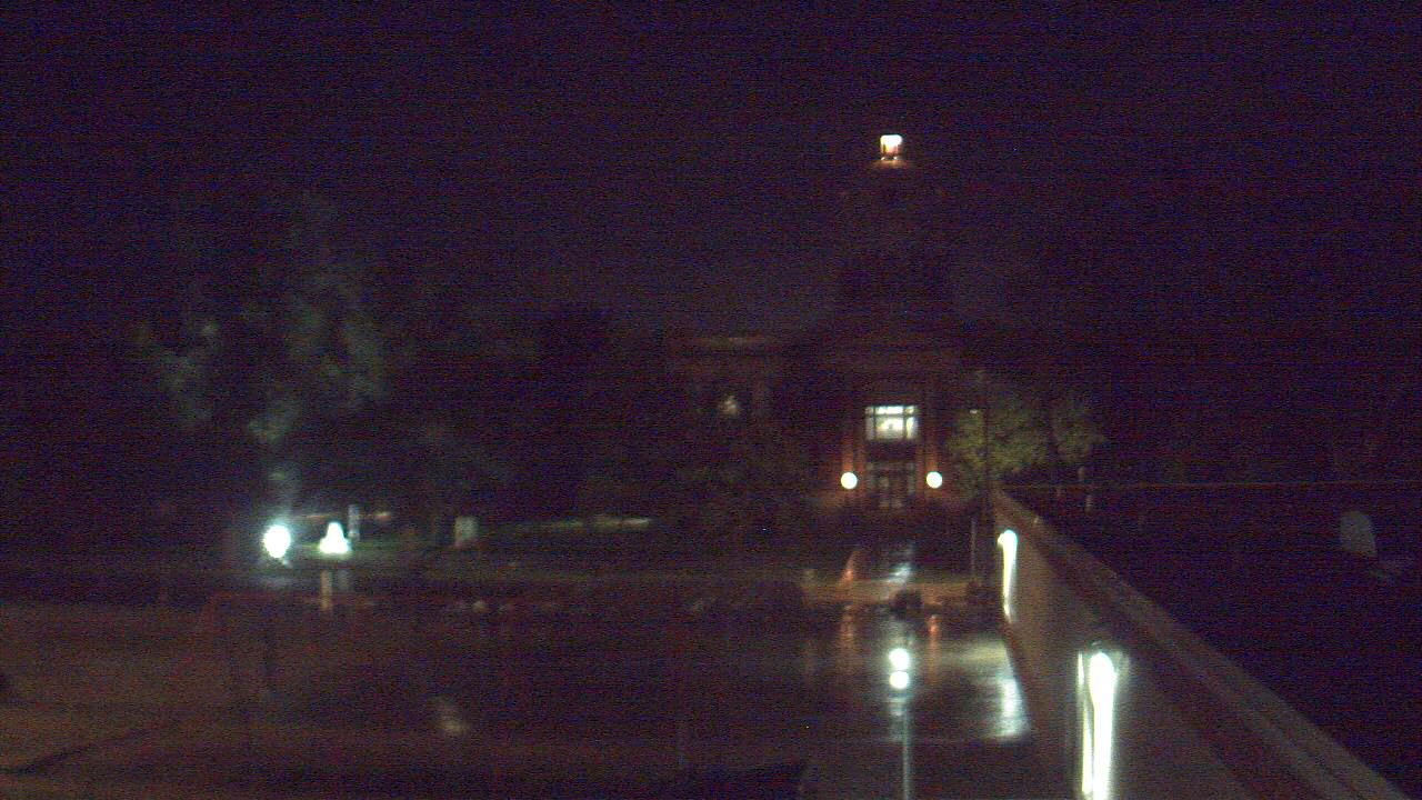 Thumbnail for current weather camera view from Ellendale HS in Ellendale, North Dakota