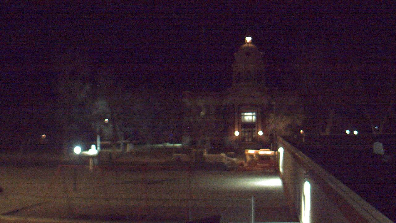 Thumbnail for current weather camera view from Ellendale HS in Ellendale, North Dakota