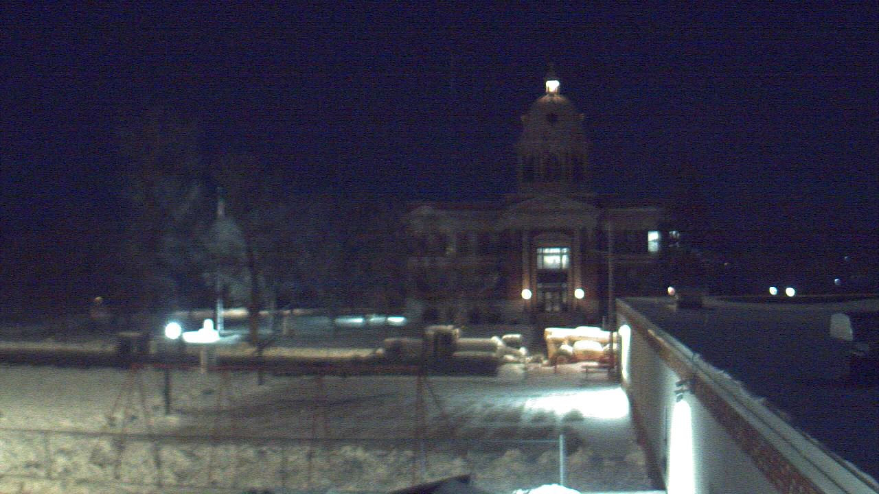 Thumbnail for current weather camera view from Ellendale HS in Ellendale, North Dakota