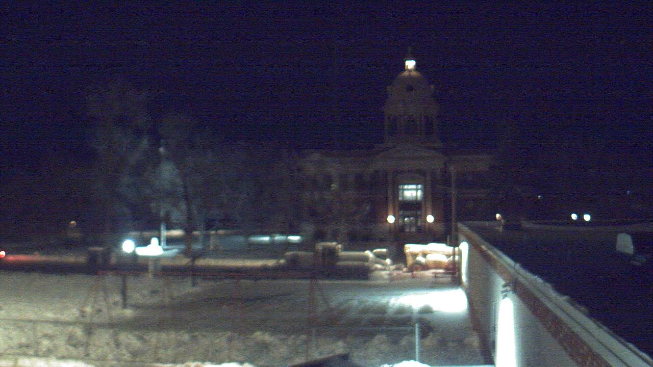 Thumbnail for current weather camera view from Ellendale HS in Ellendale, North Dakota