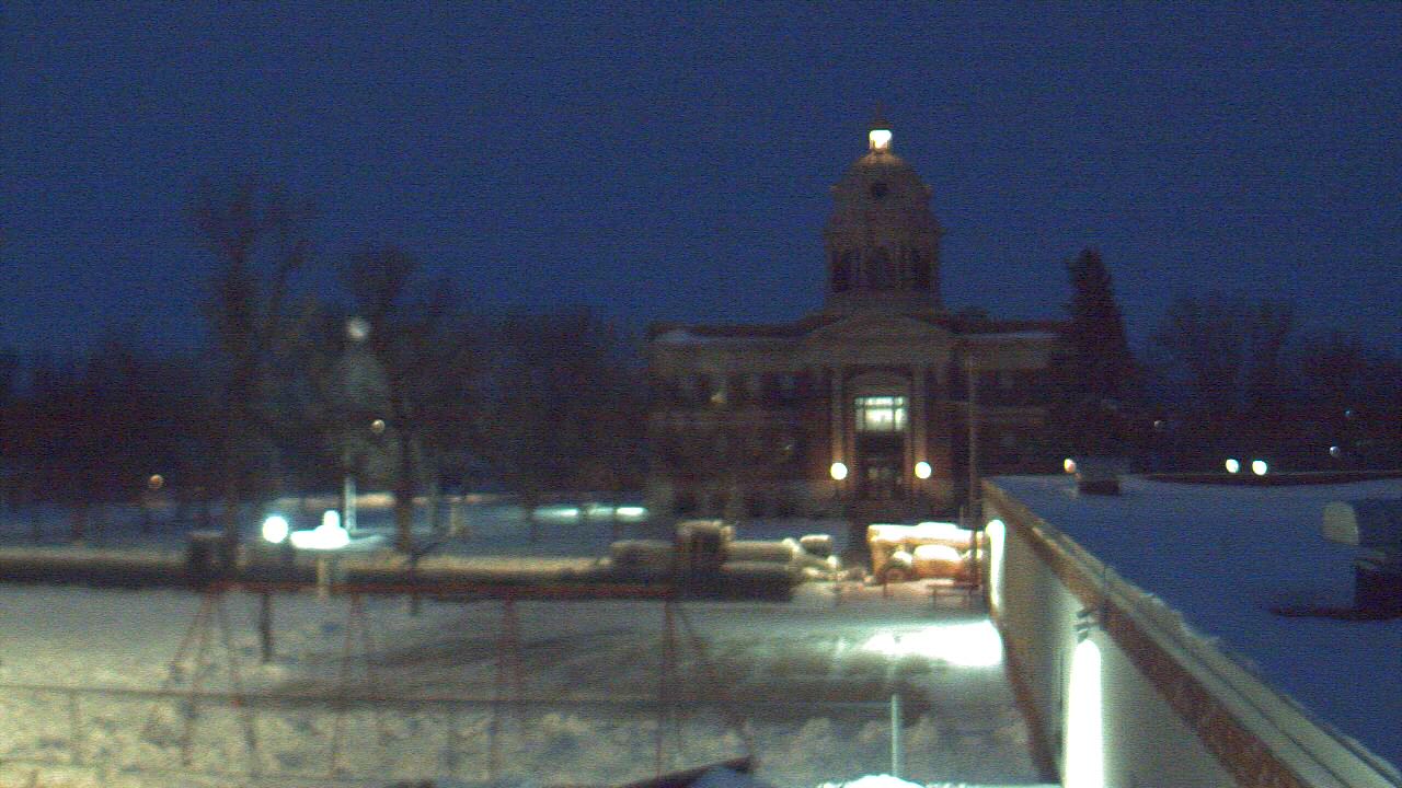 Thumbnail for current weather camera view from Ellendale HS in Ellendale, North Dakota