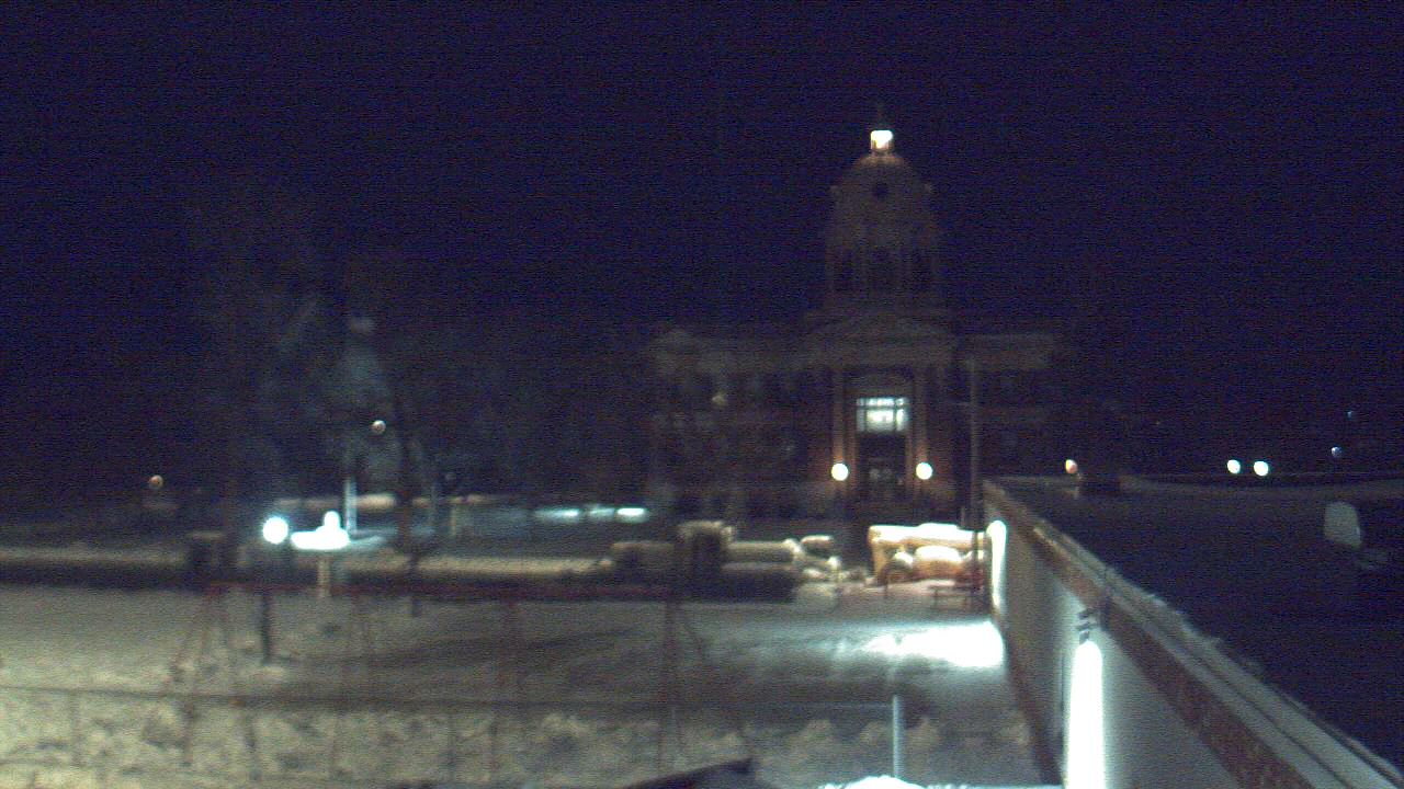 Thumbnail for current weather camera view from Ellendale HS in Ellendale, North Dakota