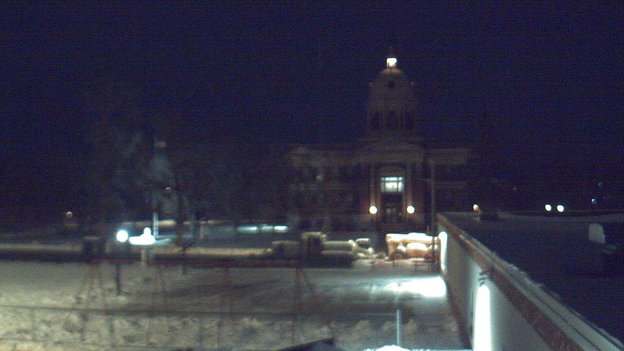 Thumbnail for current weather camera view from Ellendale HS in Ellendale, North Dakota