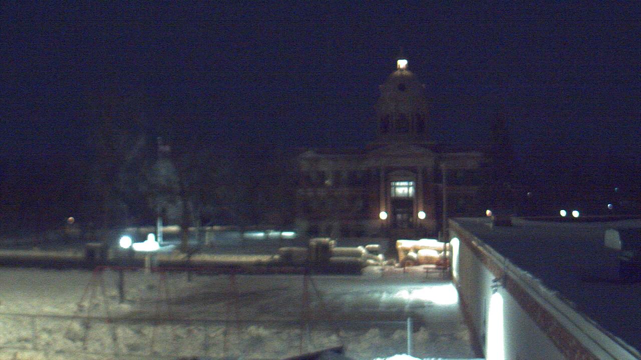 Thumbnail for current weather camera view from Ellendale HS in Ellendale, North Dakota