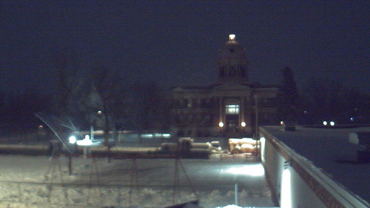 Thumbnail for current weather camera view from Ellendale HS in Ellendale, North Dakota