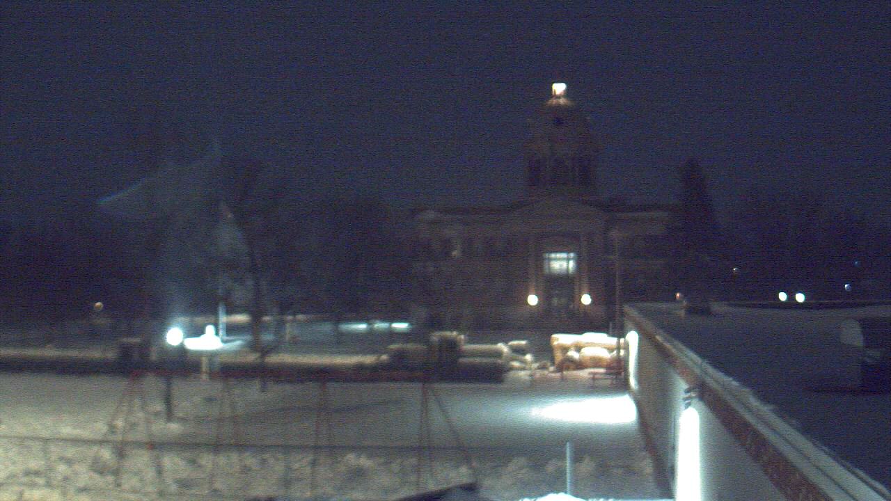 Thumbnail for current weather camera view from Ellendale HS in Ellendale, North Dakota