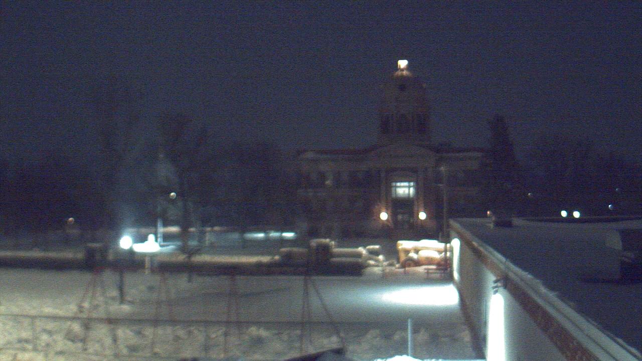 Thumbnail for current weather camera view from Ellendale HS in Ellendale, North Dakota