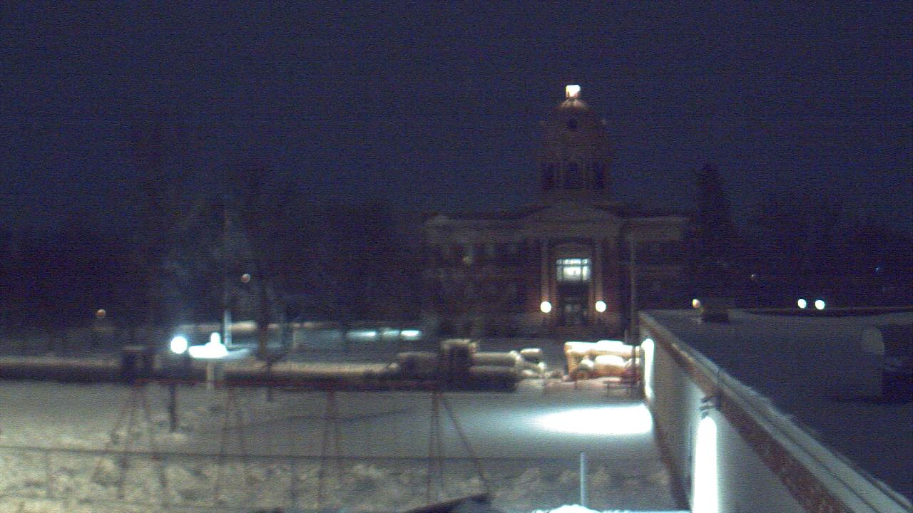 Thumbnail for current weather camera view from Ellendale HS in Ellendale, North Dakota