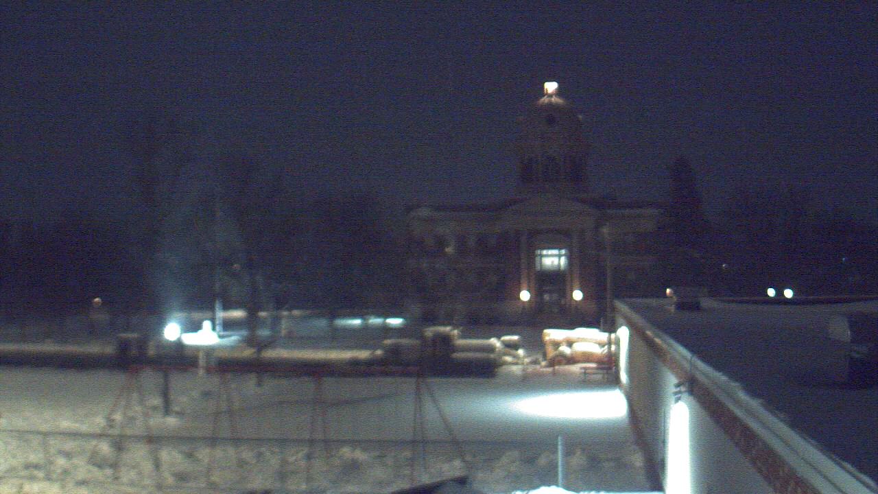 Thumbnail for current weather camera view from Ellendale HS in Ellendale, North Dakota