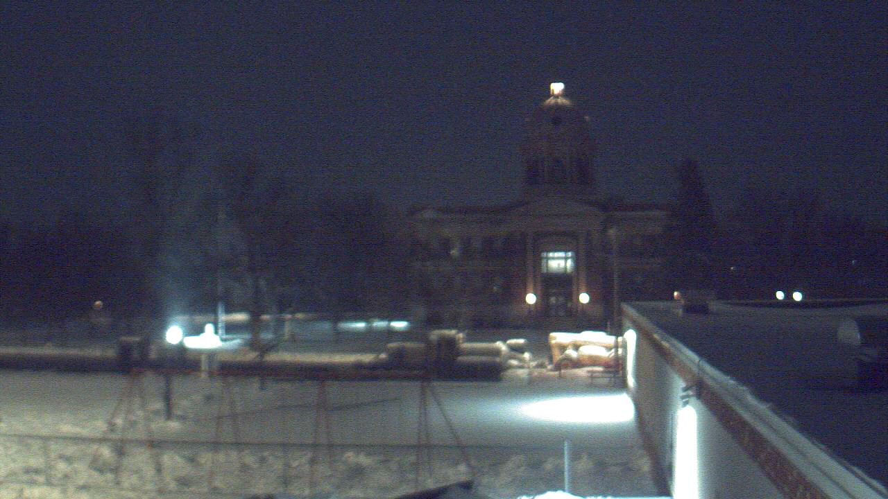 Thumbnail for current weather camera view from Ellendale HS in Ellendale, North Dakota