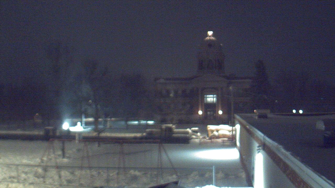 Thumbnail for current weather camera view from Ellendale HS in Ellendale, North Dakota