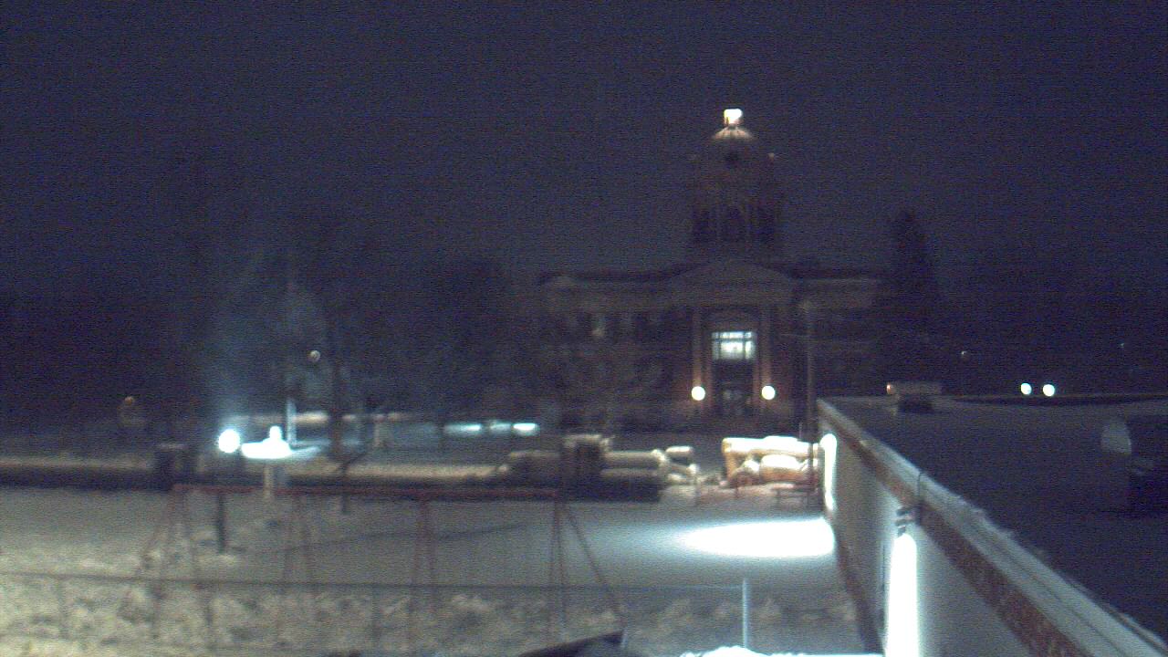 Thumbnail for current weather camera view from Ellendale HS in Ellendale, North Dakota