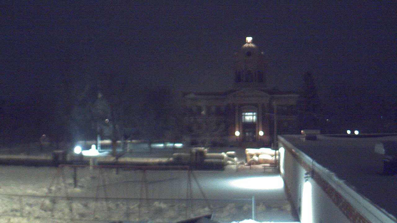 Thumbnail for current weather camera view from Ellendale HS in Ellendale, North Dakota