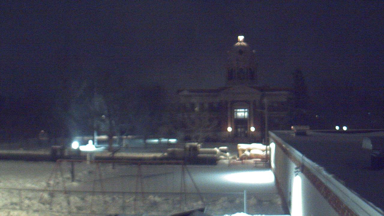 Thumbnail for current weather camera view from Ellendale HS in Ellendale, North Dakota